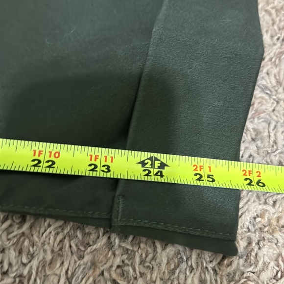 Green ankle pants, cuffed - Picture 3 of 4